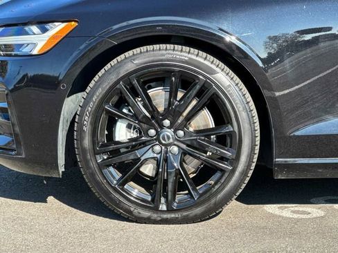 Used 2024 Volvo S60 B5 Plus image 35