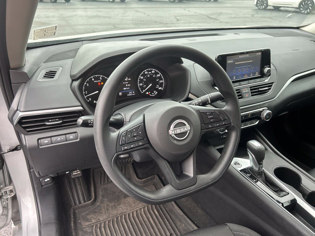 Used 2023 Nissan Altima 2.5 S FWD image 13