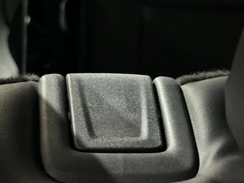 Used 2023 Ford Explorer XLT w/ Equipment Group 202A AWD/4WD image 72