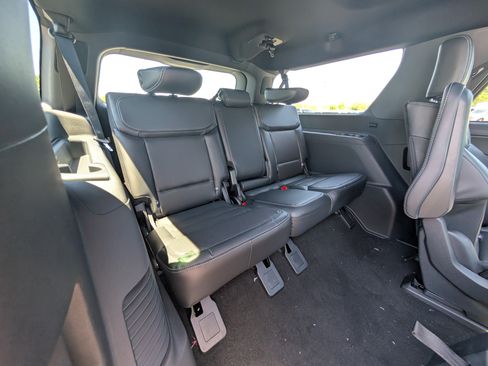 New 2026 Ford Expedition Max Platinum AWD/4WD image 8