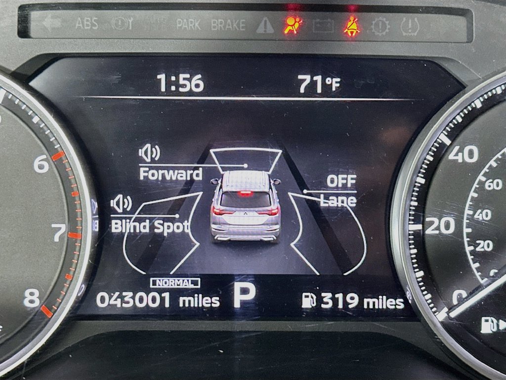 Used 2025 Mitsubishi Outlander SE AWD/4WD image 15