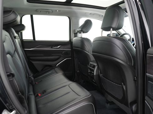Used 2023 Jeep Grand Cherokee 4WD 4xe image 14