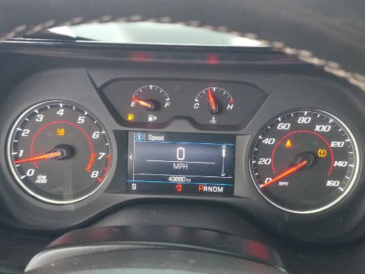Used 2020 Chevrolet Camaro LT w/ RS Package RWD image 6