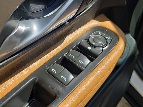 Used 2020 GMC Terrain SLT w/ Preferred Package image 13