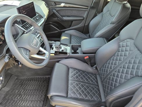 Used 2025 Audi SQ5 Prestige AWD/4WD image 8