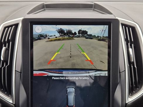 Used 2022 Ford Edge Titanium AWD/4WD image 14