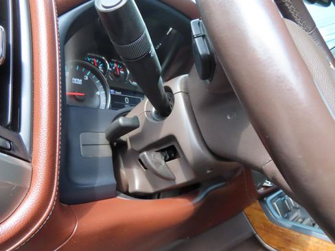 Used 2015 Chevrolet Silverado 2500 High Country w/ Duramax Plus Package image 27