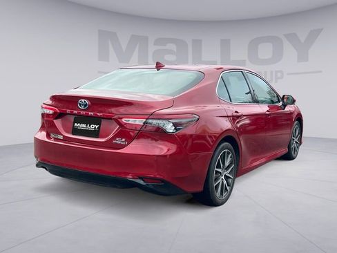 Used 2023 Toyota Camry XLE image 5