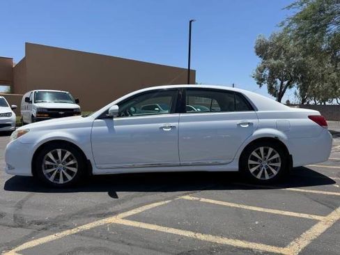 Used 2012 Toyota Avalon Limited FWD image 6