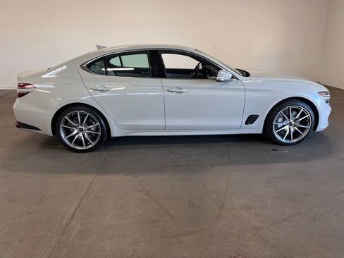 Used 2024 Genesis G70 2.5T image 2