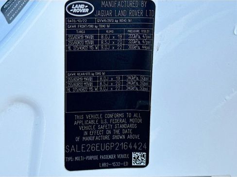 Used 2023 Land Rover Defender 90 X-Dynamic SE image 34