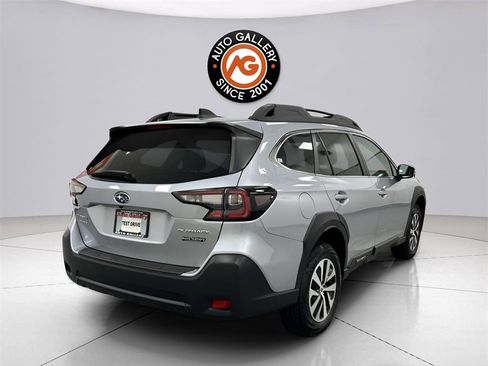 Used 2024 Subaru Outback Premium image 7