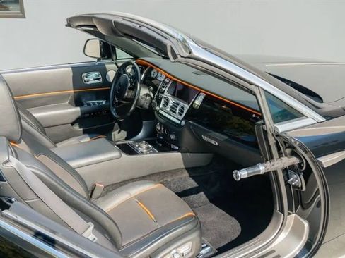 Used 2018 Rolls-Royce Dawn image 15