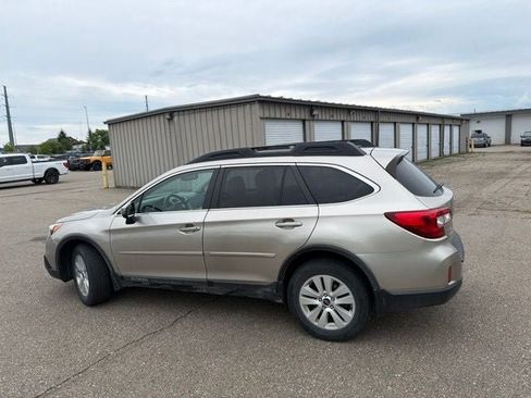 Used 2015 Subaru Outback 2.5i Premium AWD/4WD image 2