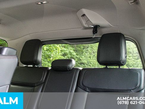Used 2025 Ford Expedition Active AWD/4WD image 18
