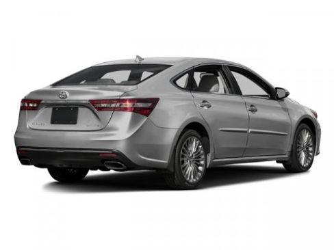 Used 2017 Toyota Avalon Limited image 3