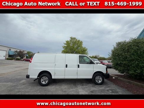 Used 2009 GMC Savana 3500 RWD image 1