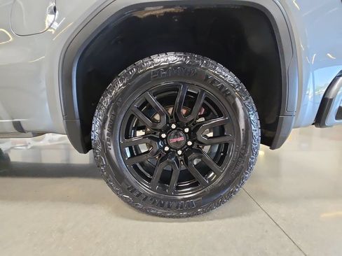 Used 2025 GMC Sierra 1500 Elevation w/ Preferred Package AWD/4WD image 26