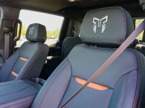New 2026 GMC Sierra 1500 AT4 w/ AT4 Premium Package AWD/4WD image 16