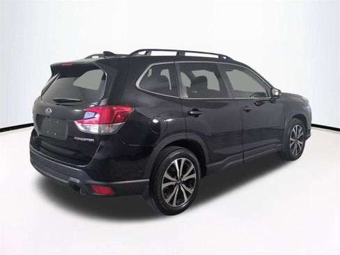 Used 2024 Subaru Forester Limited AWD/4WD image 5