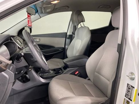 Used 2017 Hyundai Santa Fe Sport FWD image 19