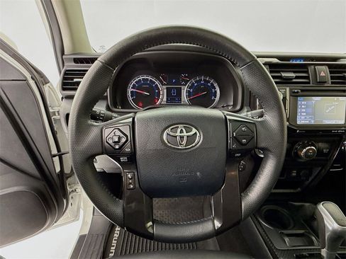 Used 2018 Toyota 4Runner TRD Off-Road Premium image 15