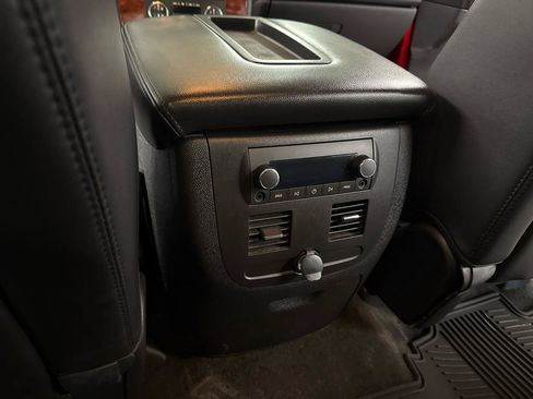Used 2012 Chevrolet Avalanche LT AWD/4WD image 33