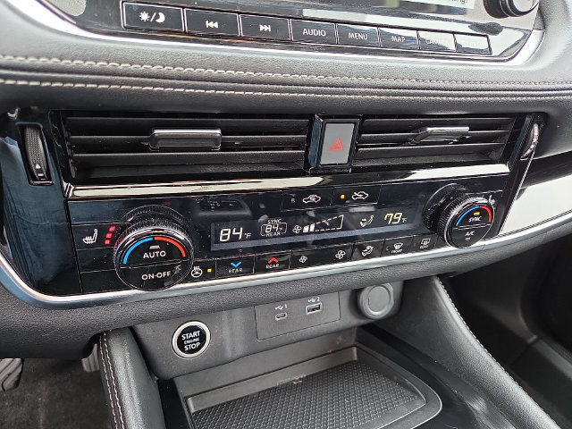 Used 2023 Nissan Rogue SL AWD/4WD image 17