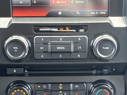 Used 2015 Ford F150 XLT w/ Equipment Group 302A Luxury RWD image 19