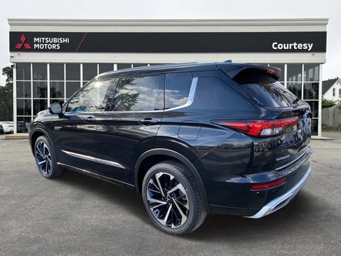 New 2025 Mitsubishi Outlander SEL S-AWC 4WD image 3