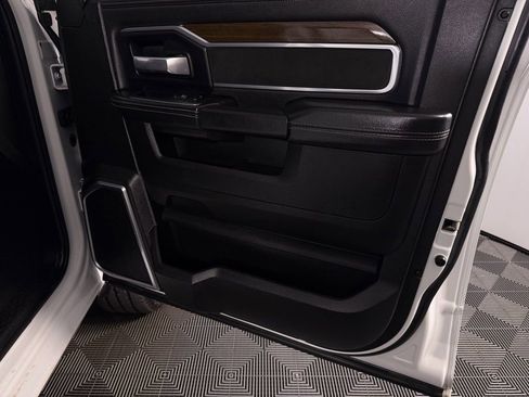 Used 2024 RAM 2500 Laramie w/ Safety Group image 32
