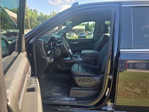 Used 2022 GMC Sierra 1500 SLT AWD/4WD image 13