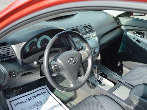 Used 2009 Toyota Camry XLE image 14