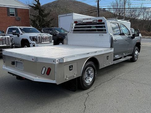 New 2026 GMC Sierra 3500 SLE image 5