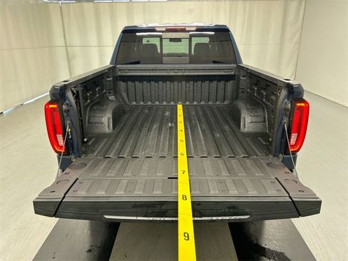 Used 2019 GMC Sierra 1500 SLT w/ SLT Premium Package image 21