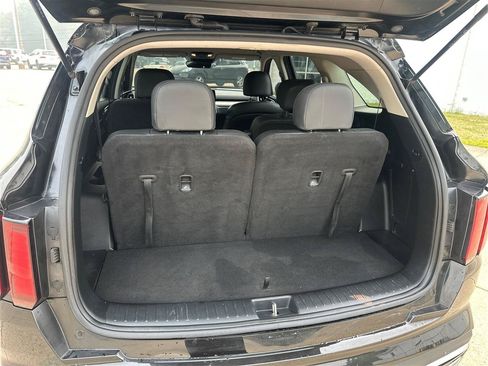 Used 2021 Kia Sorento S FWD image 12