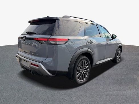 Used 2022 Nissan Pathfinder SL w/ SL Premium Package AWD/4WD image 3