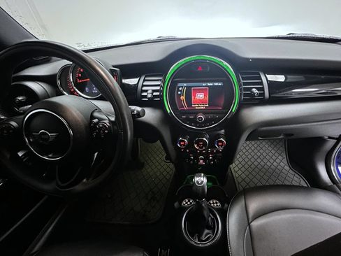 Used 2019 MINI Cooper 2-Door Hardtop w/ Signature Upholstery Package FWD image 13