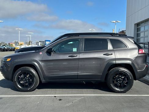 Used 2022 Jeep Cherokee Trailhawk w/ Trailer Tow Group AWD/4WD image 6