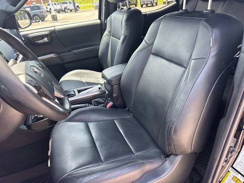 Used 2023 Toyota Tacoma Limited w/ Nightshade Package AWD/4WD image 29