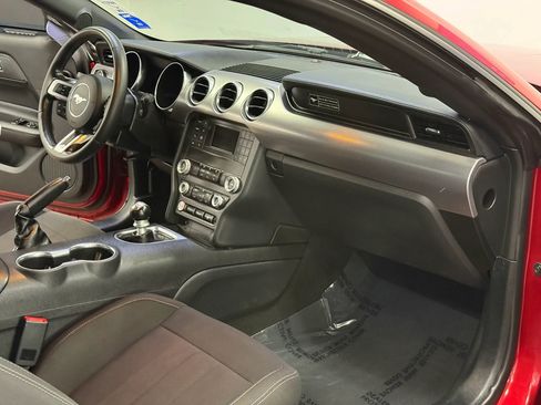 Used 2020 Ford Mustang GT RWD image 14