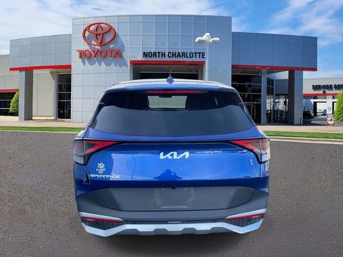 Used 2024 Kia Sportage EX image 9