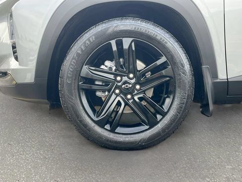 Used 2026 Chevrolet Trax ACTIV w/ Sunroof Package FWD image 29