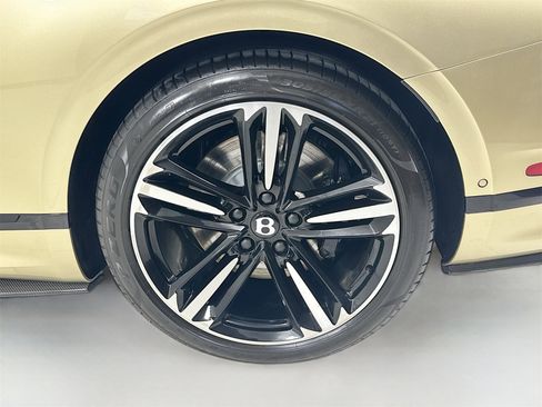 Certified 2024 Bentley Continental GT image 10