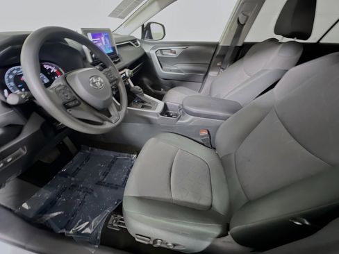 Used 2025 Toyota RAV4 XLE image 15