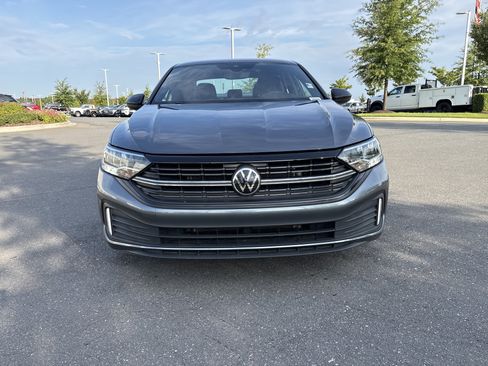 Used 2024 Volkswagen Jetta Sport FWD image 3