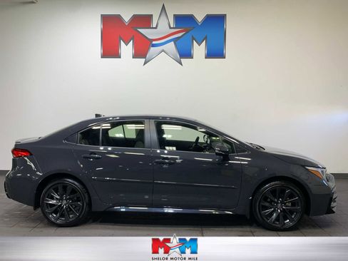 Certified 2025 Toyota Corolla SE image 1