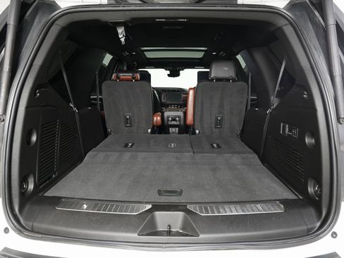 Used 2023 GMC Yukon Denali Ultimate image 13