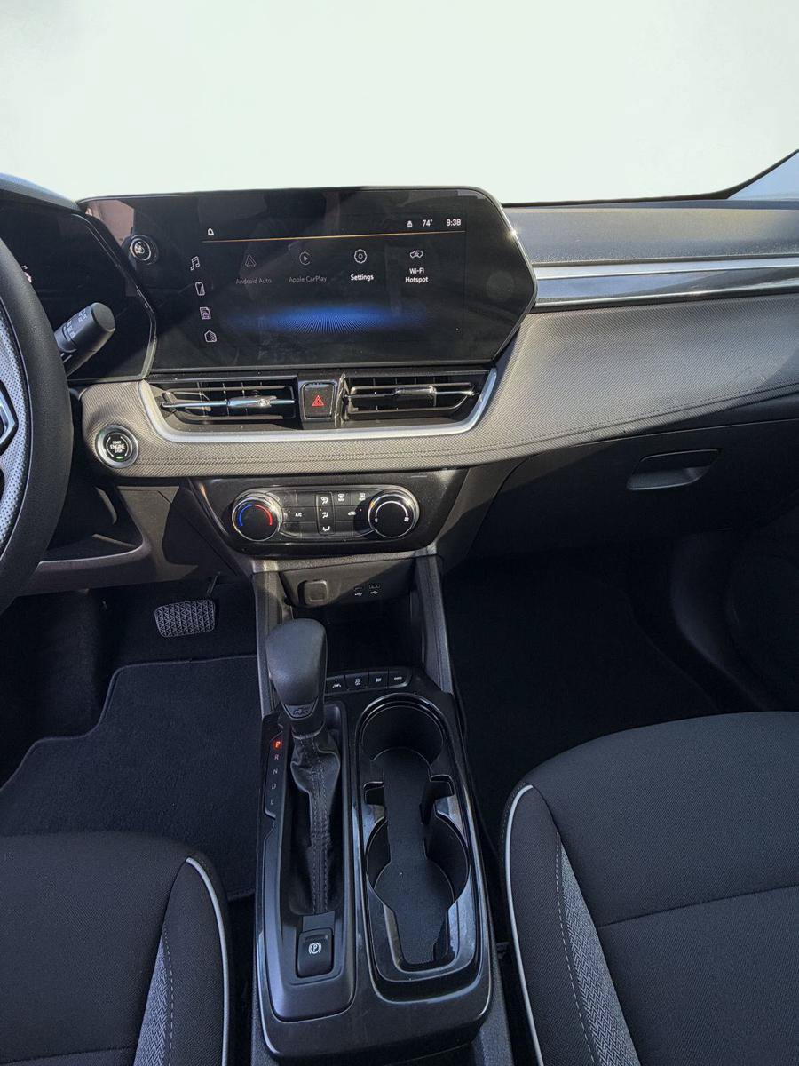 Used 2025 Chevrolet TrailBlazer LT AWD/4WD image 7