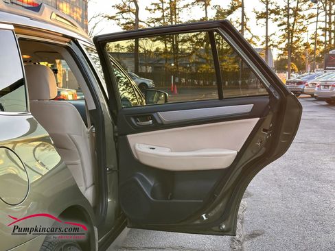 Used 2019 Subaru Outback 2.5i Premium image 22